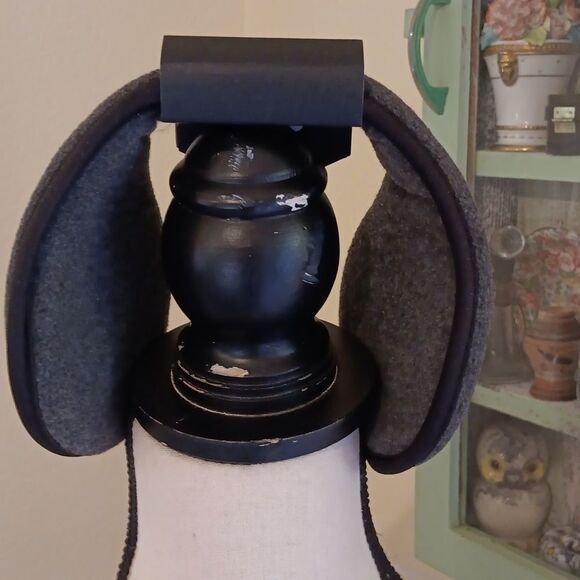 Icebreaker Unisex Chute and Igloo Ear Muffs Cold Weather Bundle - Picture 9 of 10